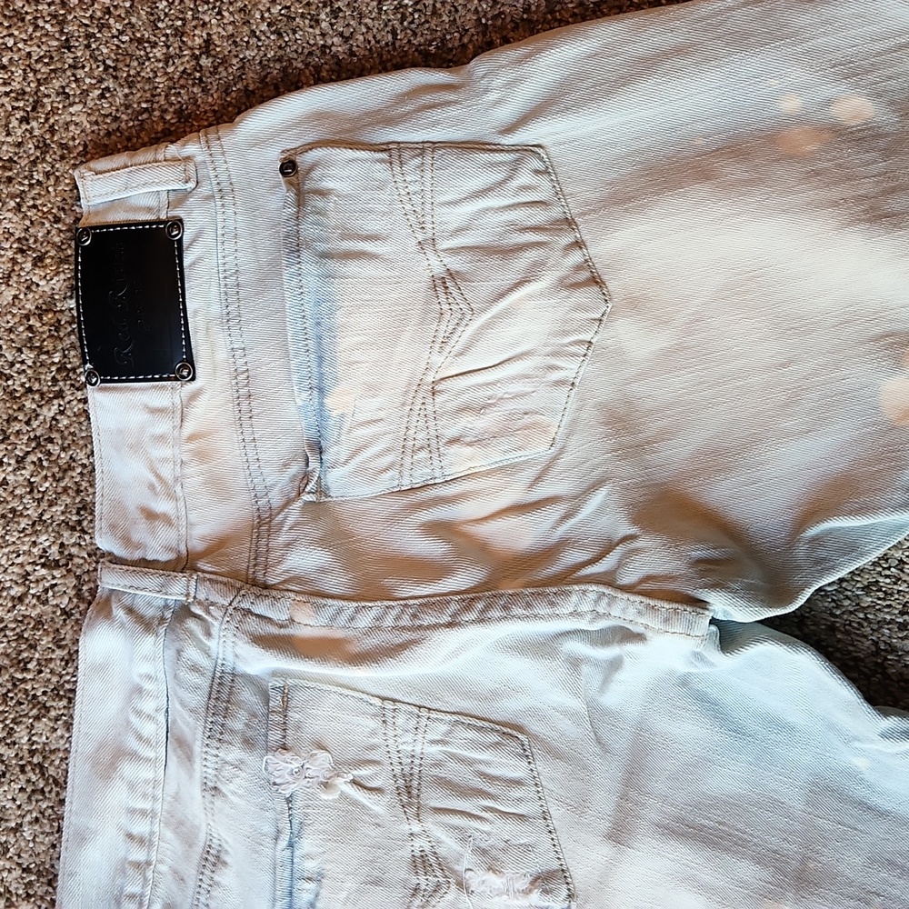 Red Rivet | Distressed Capri Jeans - Picture 8 of 10
